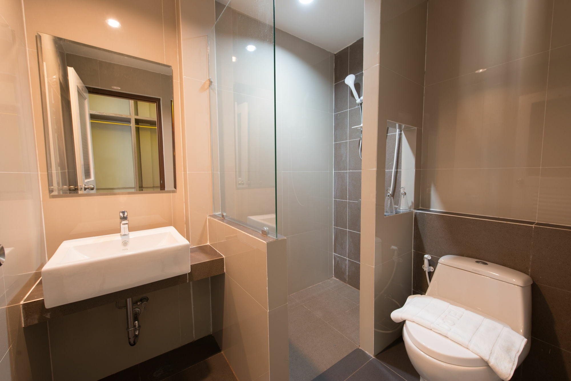 Le Clarita Apart otel Bangkok Dış mekan fotoğraf